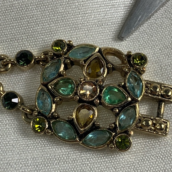 Monet bracelet gold tone, multi color faceted stones (1 missing) - Picture 15 of 15